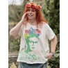 T-shirt Frida Amarillito Pajarito in True Magnolia Pearl - 2