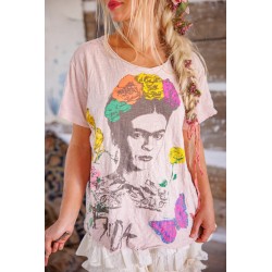 T-shirt Frida Art Is The Remedy in Lychee Blossom Magnolia Pearl - 1