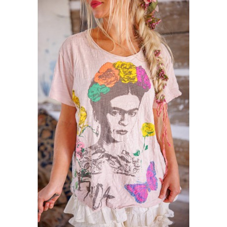 T-shirt Frida Art Is The Remedy in Lychee Blossom Magnolia Pearl - 1